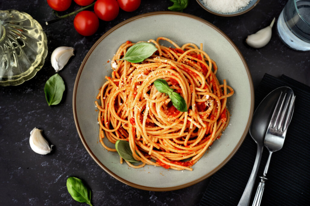 A spaghetti meal on a plate